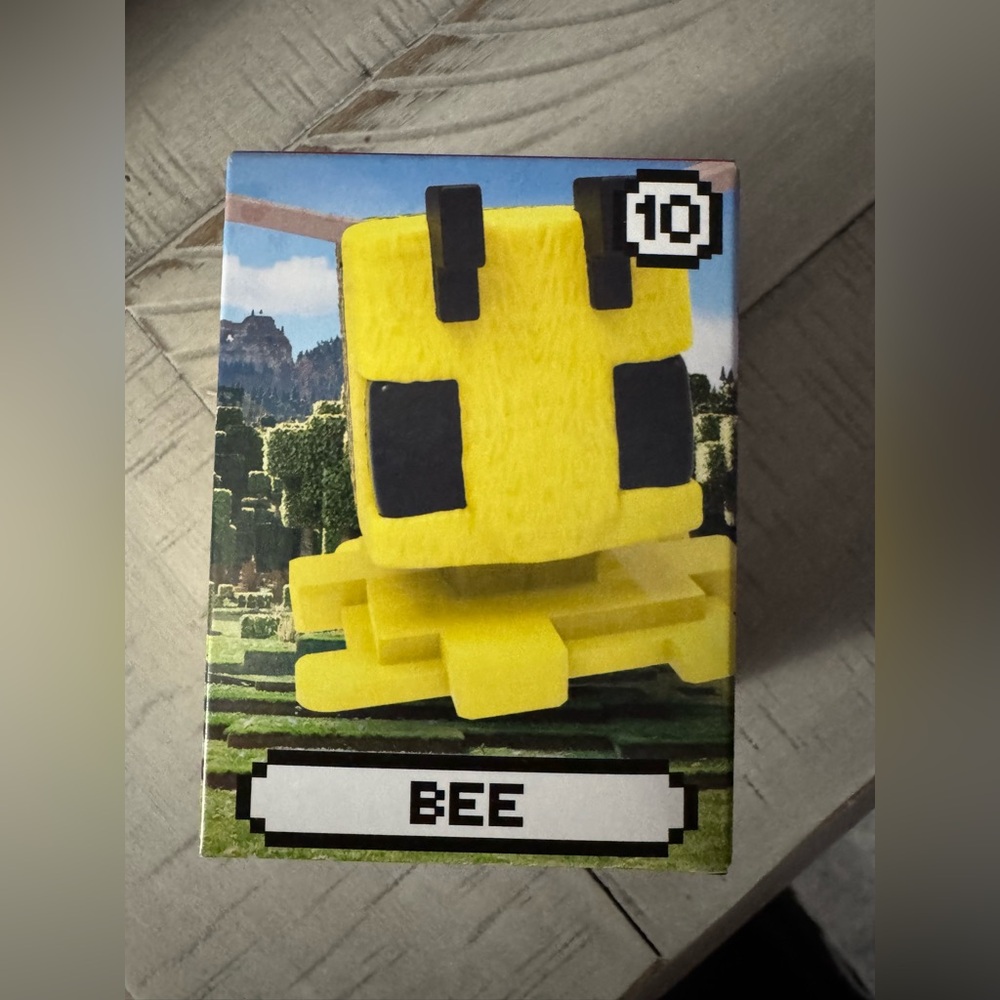 McDonald’s Happy Meal toy: Minecraft “Bee” #10